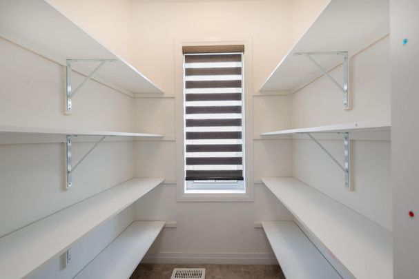 For Lease - 142 Martin Trail, New Tecumseth, Ontario - Photo 1