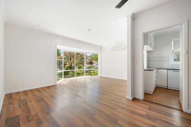 Solid 4-Bedroom Mount Gambier stone home. - Photo 1