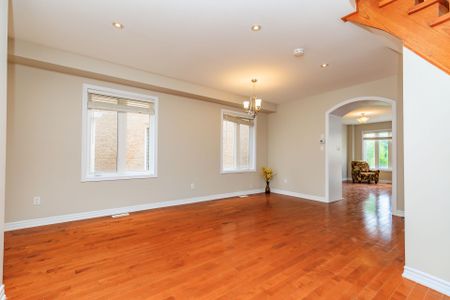 For Lease - 1256 Jezero Crescent, Oakville, Ontario - Photo 4