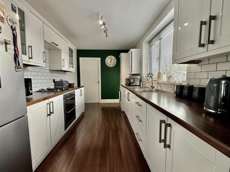 Brack Terrace, Gateshead - Photo 2