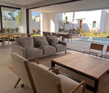 Luxury Villa for rent in Marbella Del Este, Andalusia - Photo 4