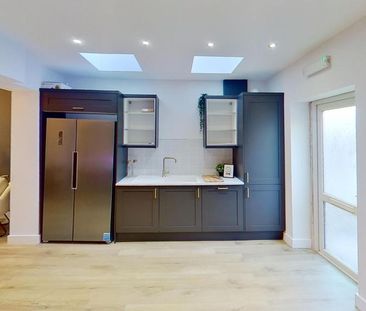 6 bedroom house to rent - Photo 2