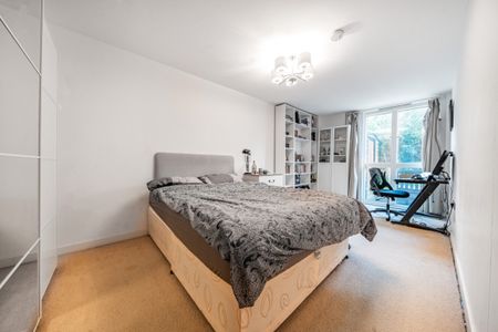 91 Goldhawk Road, Shepherd'S Bush, W12 - Photo 2