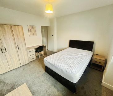 1 bedroom in a house share to rent - Photo 5