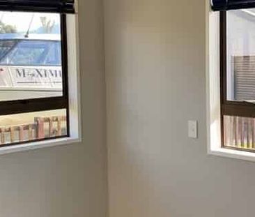 Space Galore - Photo 3