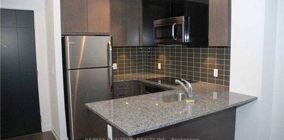 Furnished 1BR Open-Concept Spacious Madison Condo w Balcony - Photo 2