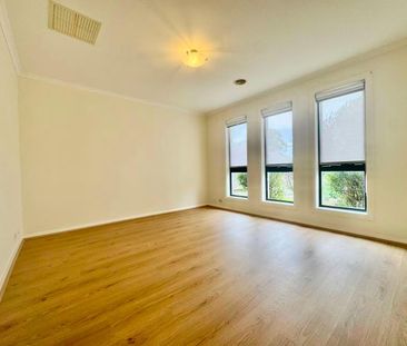 44 Ayrton Street, Gungahlin ACT 2912 - House For Rent | Domain - Photo 3
