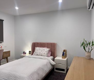 Townhouse Combing Luxury, Contemporary and Low Maintenance Living - Photo 3