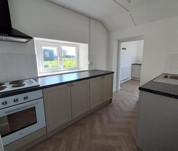 2 bedroom semi-detached house to rent - Photo 5