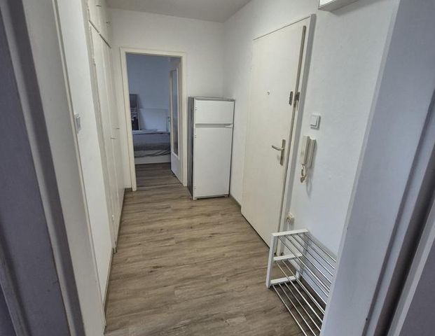 Frisch renovierte, möblierte Wohnung in Augsburg-Haunstetten - Foto 1