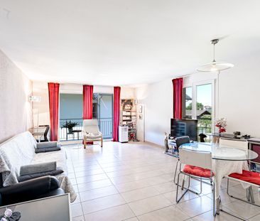 Superbe 2,5 pièces lumineux avec balcon privatif - Photo 2