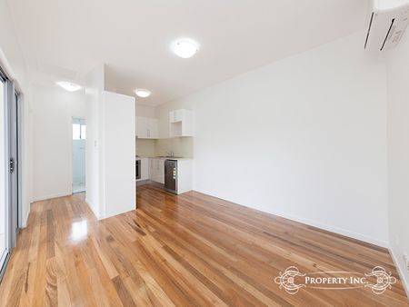 1/2 Durham Street, QLD, 4151, Coorparoo - Photo 2