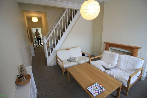 3 bedroom terraced house to rent - Photo 1