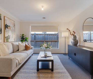 Central, Spacious & Convenient ! - Photo 3