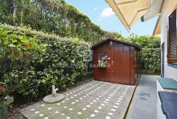 Via Scassicarli, 30, Forte dei Marmi, Tuscany 55042