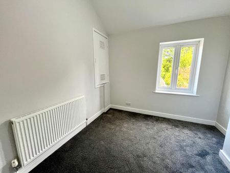 Refurbished 2-Bed - Photo 5