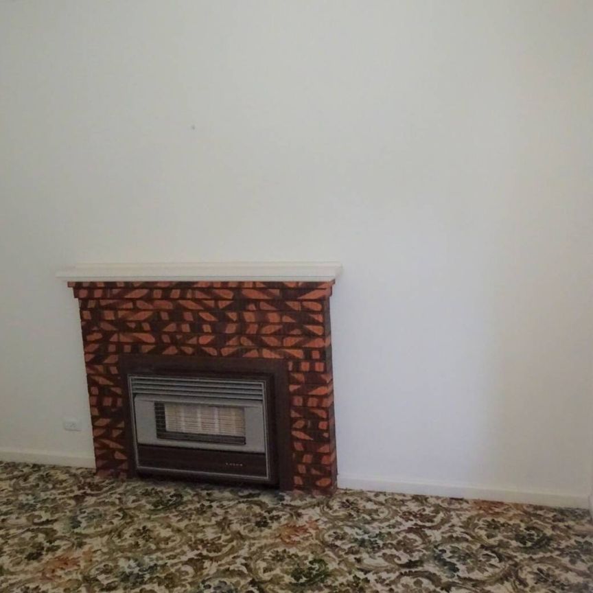 Central location - Photo 1