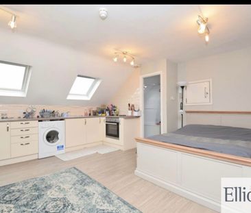 Studio Flat, Wood End Gardens, UB5 - Photo 5