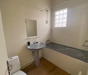 Location Appartement 1 pièce 23m² BORDEAUX 33800 - Photo 2