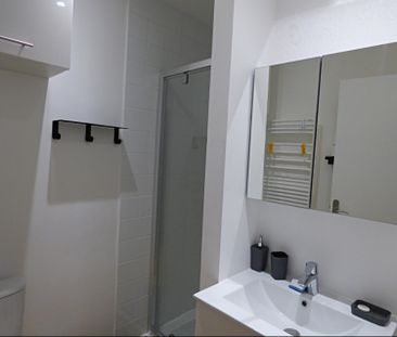 AVIGNON INTRA MUROS: 34m2 refait à neuf Centre Historique - Photo 4