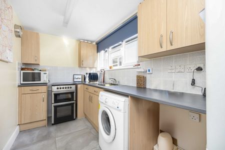 Philpot Square, London, SW6 - Photo 5