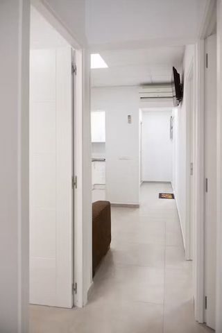 Carrer de Lleó Fontova, Cornellà de Llobregat, Catalonia 08940 - Photo 4