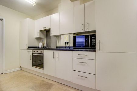 1 bedroom property to rent - Photo 2