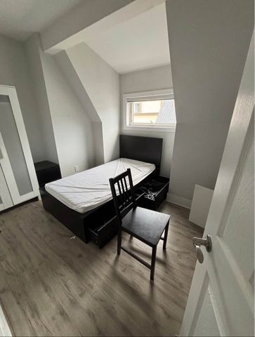 73 Blackburn - Photo 3