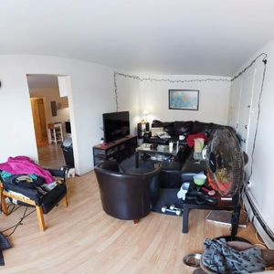 2 CH - 1 SDB - Québec - $1,050 /mo - Photo 2