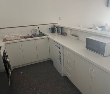 East Perth - Photo 6