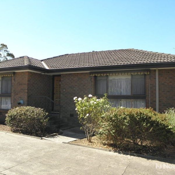 2/122 Church Road, DONCASTER - Photo 1