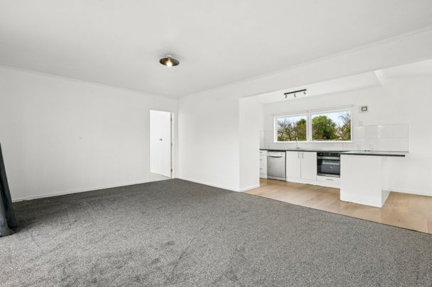 Versatile Family Living in Rosehill - Photo 1