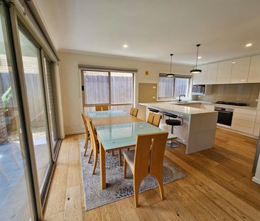 3/7 Holland Court, Oakleigh VIC 3166 - Townhouse For Rent | Domain - Photo 3