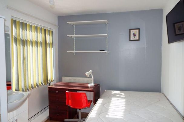 5 bedroom terraced house to rent - Photo 1