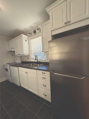 For Lease - 2 John Street, Halton Hills, Ontario - Photo 1