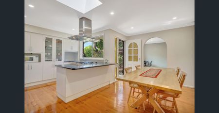 Desirable family home in Cherrybrook Tech Catchment - Photo 4
