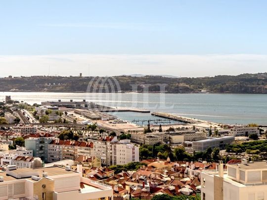 2 room luxury Apartment for rent in Alges, Oeiras, Lisbon - Photo 1