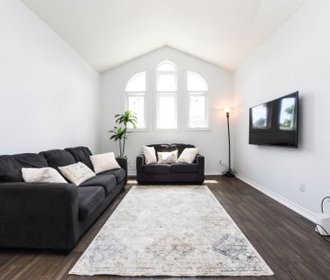 For Lease - 6037 Clover Ridge Crescent, Mississauga, Ontario - Photo 1