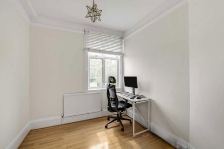 3 bedroom flat to rent - Photo 3