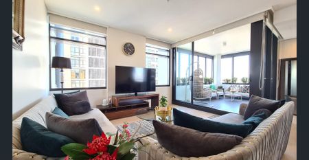 SOUGHT AFTER PROPERTY! CALL FOR PRIVATE INSPECTION Stunning 3 Bedroom fully furnished & equipped with all appliances, cookware, utensils & crockery! - Photo 2