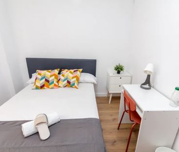 Calle Lozano de Torres, Málaga, Andalusia 29013 - Photo 2