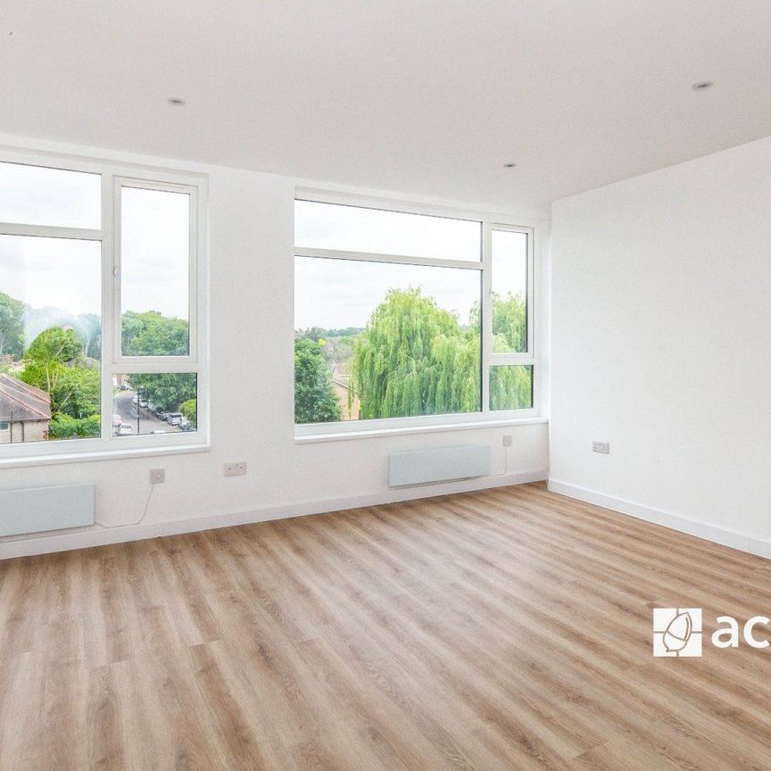 Worsley Bridge Road, London, SE26 - Photo 1