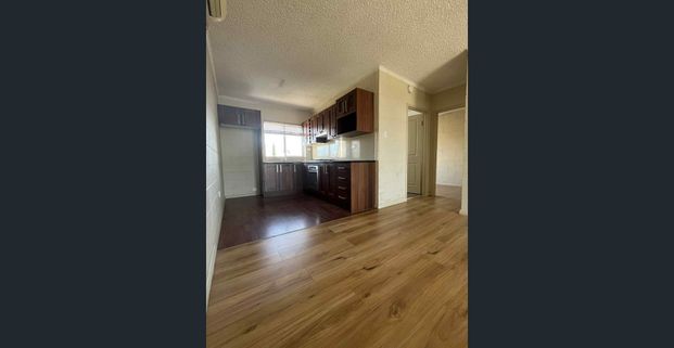 Spacious 2-Bedroom Unit - Photo 1