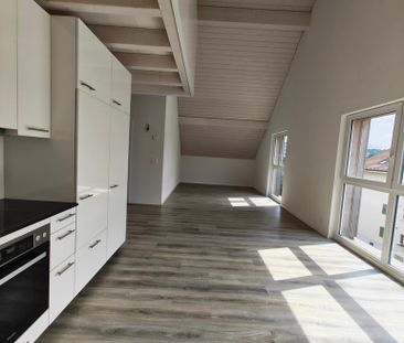 Moderne 3.5-Zimmerwohnung mit Gallerie im 3. Stock / Mietzinsaktion - Photo 5