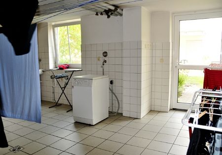 Wölfnitz - helle 1-Zimmer-Wohnung mit Einbauküche, Westbalkon und Tiefgarage - Photo 4