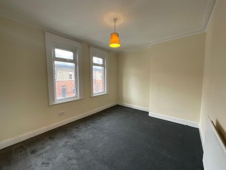 146 Donegall Avenue, Belfast, BT12 6LY - Photo 3