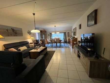 Ruim twee slaapkamer appartement met terras in Wortel - Photo 5