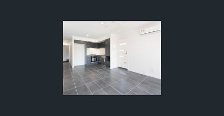 Near new 2 Bedroom duplex - Photo 2