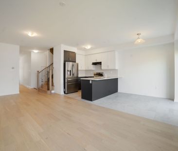 For Lease - 115 Velvet Way, Thorold, Ontario - Photo 4