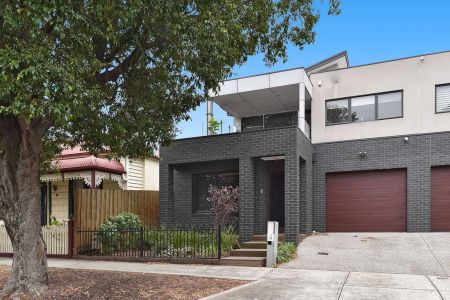 14 Grice Cres, Essendon VIC 3040 - Photo 5